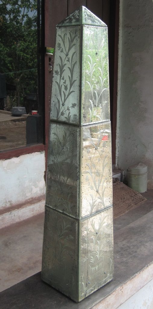 ANTIQUE VENETIAN MIRROR