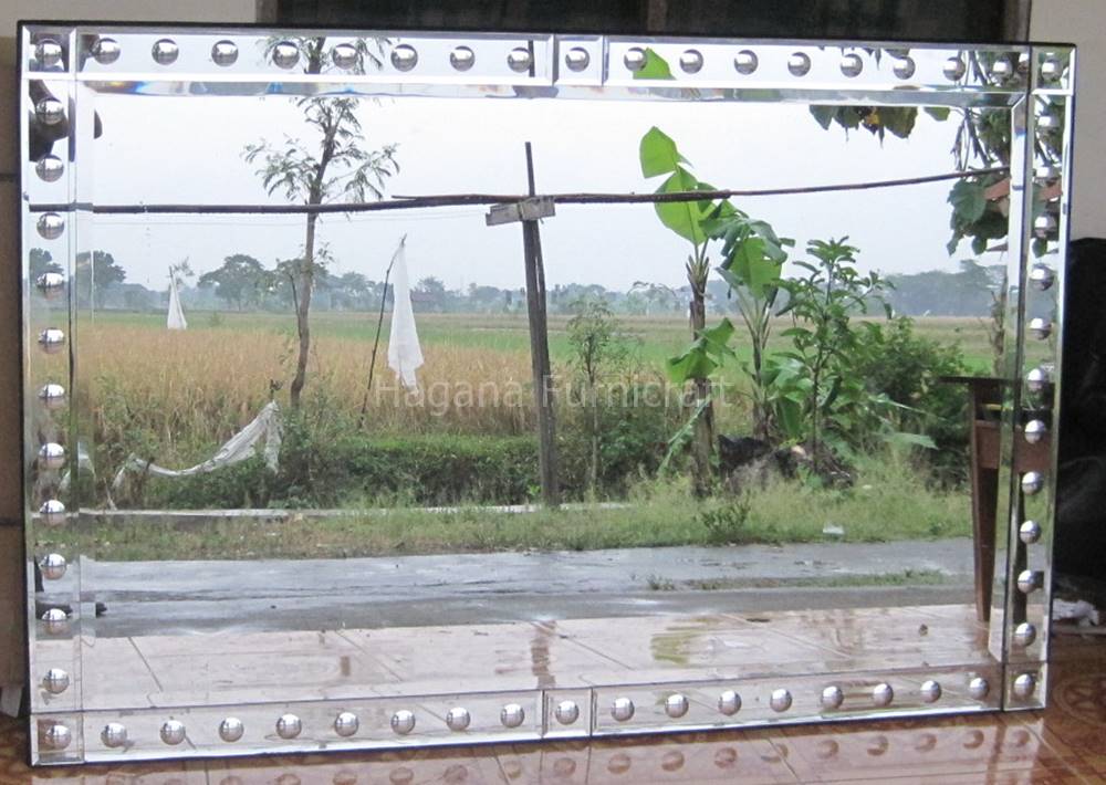 ANTIQUE VENETIAN MIRROR