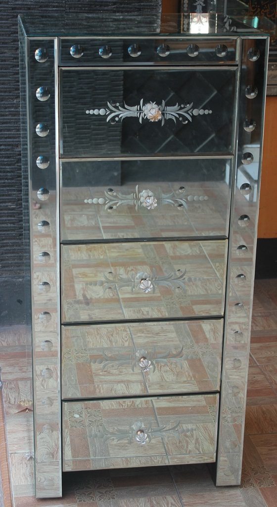 ANTIQUE VENETIAN MIRROR