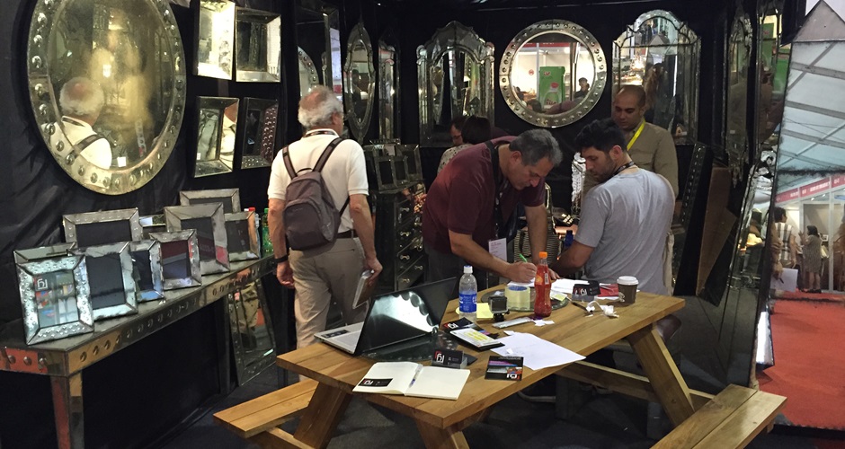 ANTIQUE VENETIAN MIRROR