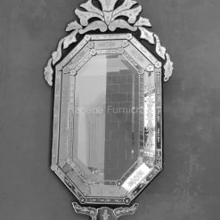 Alternative view of Modern Mirror MVM-0038